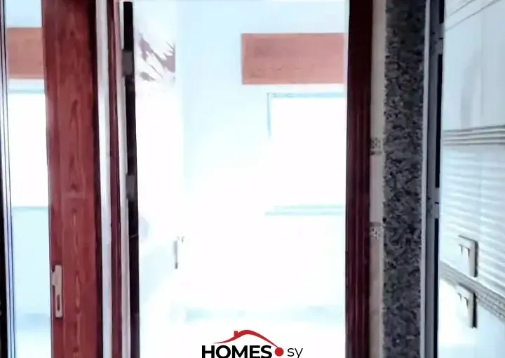 للبيع 4 غرف