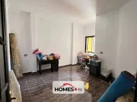 للبيع عدة غرف