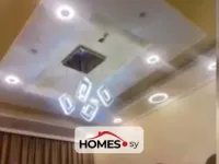 للبيع عدة غرف