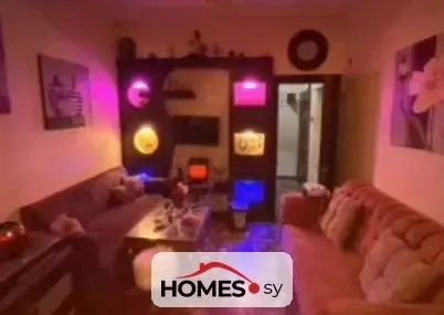 للبيع عدة غرف