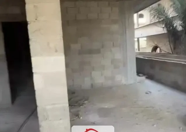 للبيع عدة غرف
