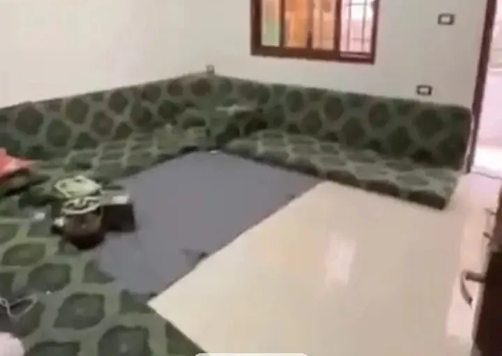 للبيع غرفتان