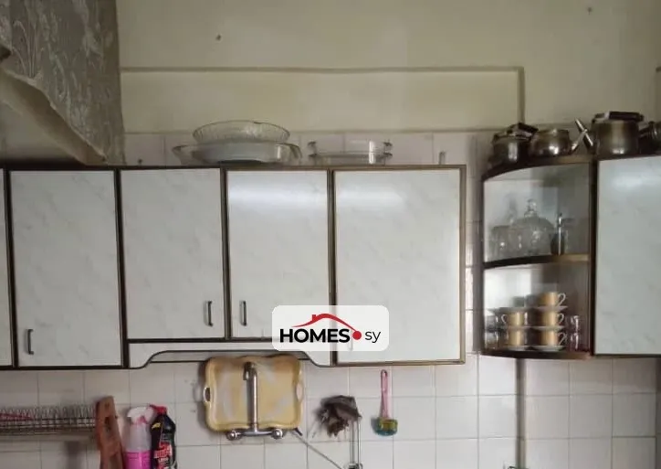 للبيع 4 غرف