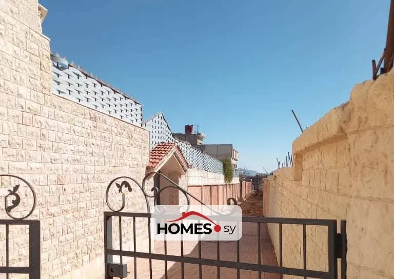 للبيع فيلا