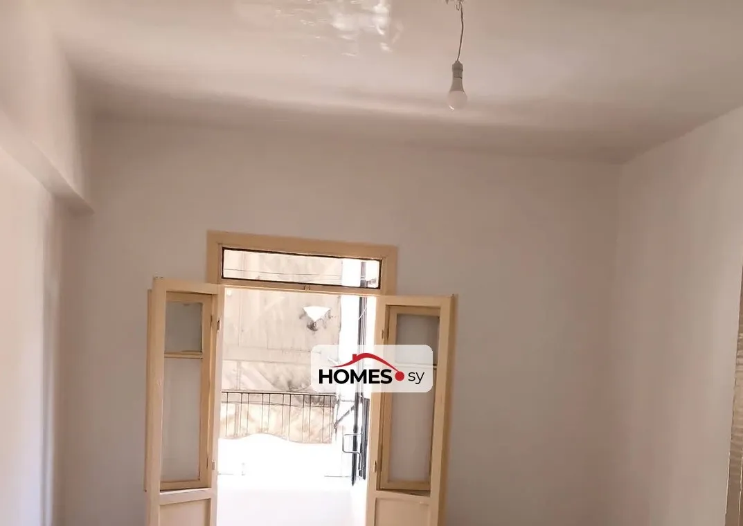 للبيع 4 غرف