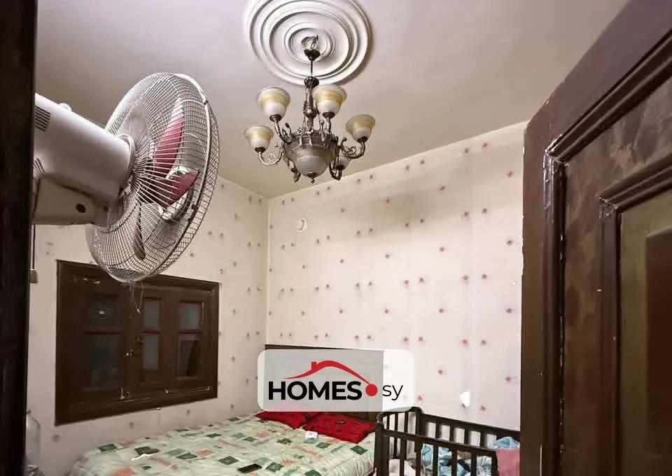 للبيع 4 غرف