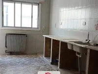 للبيع عدة غرف
