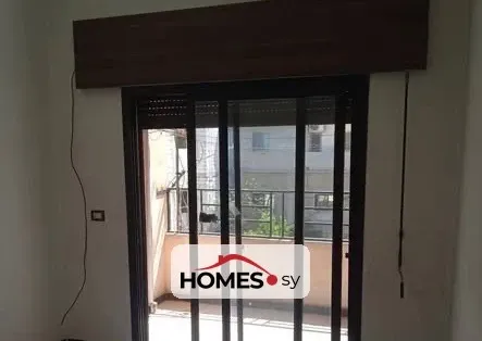 للبيع 4 غرف