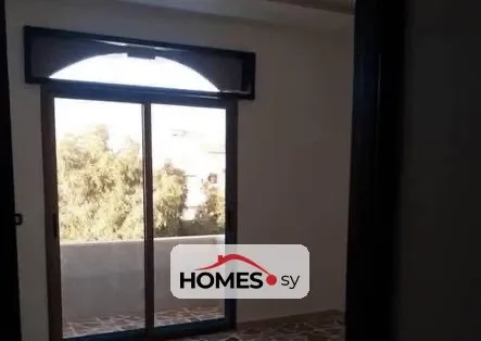 للبيع 4 غرف