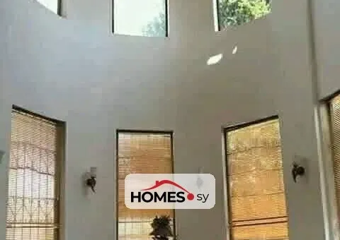 للبيع فيلا