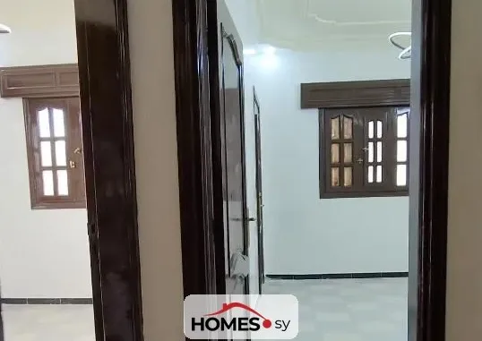 للبيع 4 غرف